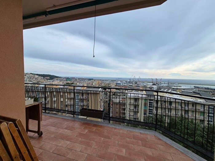 Casa con 5 locali in affitto in Via Samo, Sestri Ponente, Genova