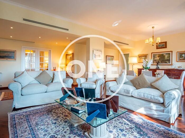 Appartamento quadrilocale in vendita in Via degli Estensi, Roma