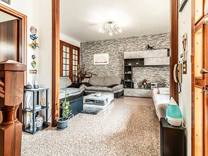 Casa quadrilocale in vendita in Via Settimio Biagi, Imola