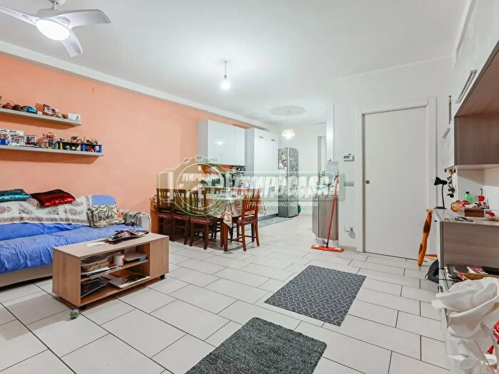 Appartamento quadrilocale in vendita in Via Aldo Motta, Vimercate