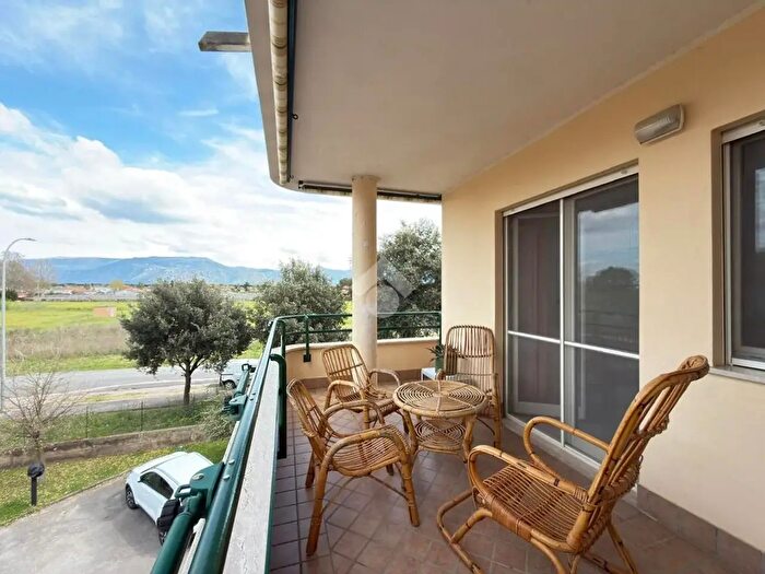 Appartamento quadrilocale in vendita in Via Pericle, Latina