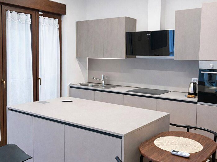 Appartamento quadrilocale in affitto in Via Cuserina, Centro, Cannobio