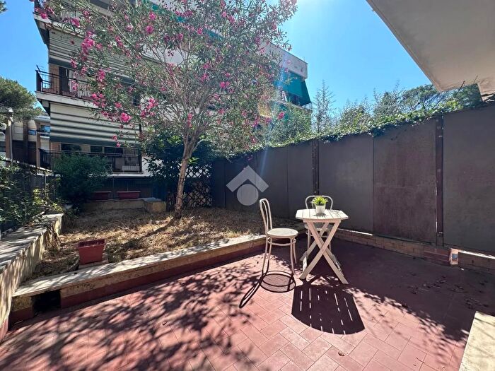 Appartamento bilocale in vendita in Via Santi Cosma E Damiano, Roma