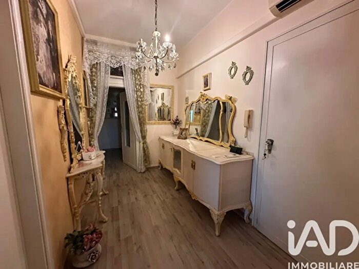 Appartamento quadrilocale in vendita in Via del Mercato, Mirandola