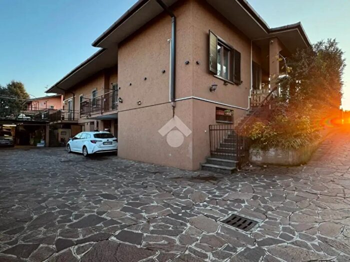 Casa quadrilocale in vendita in Via Leonardo da Vinci, Basiano