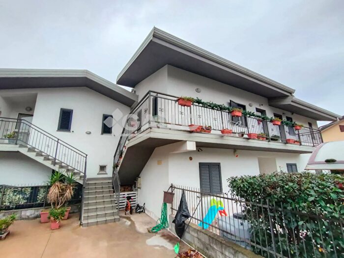 Appartamento trilocale in vendita in Via Esperia Mendicino, Mendicino