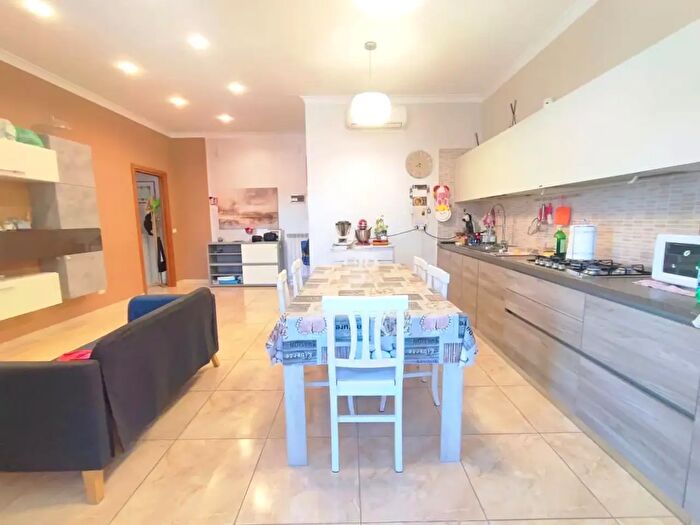 Appartamento trilocale in vendita in Viale Virgilio, Foggia