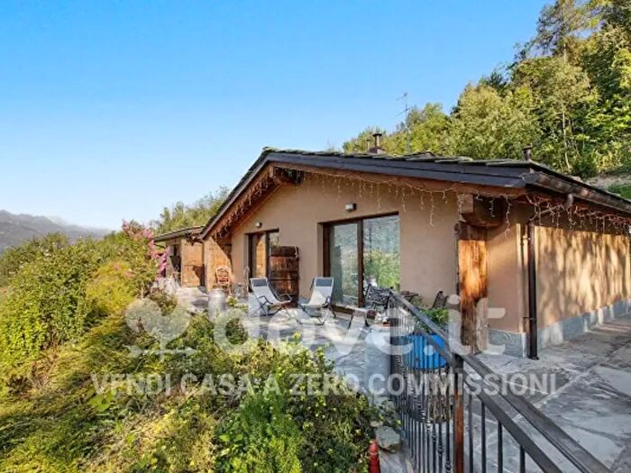 Casa con 6 locali in vendita in Località Rovarey De Borroz, Fenis