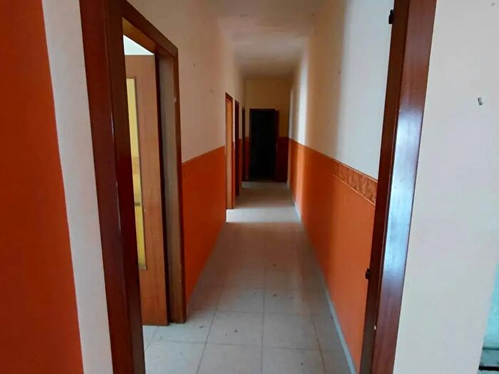 Appartamento trilocale in vendita in Via dellEpomeo, Napoli