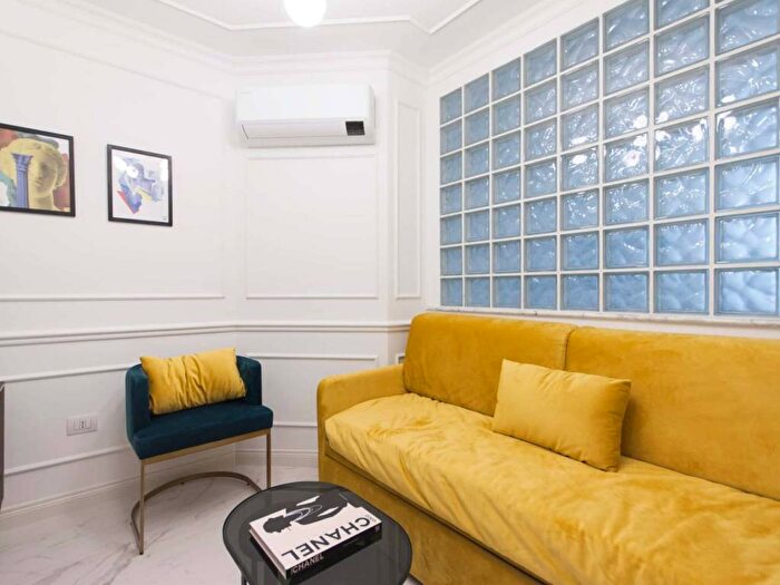 Appartamento trilocale in affitto in Via Pietro Mascagni, Palestro, Milano