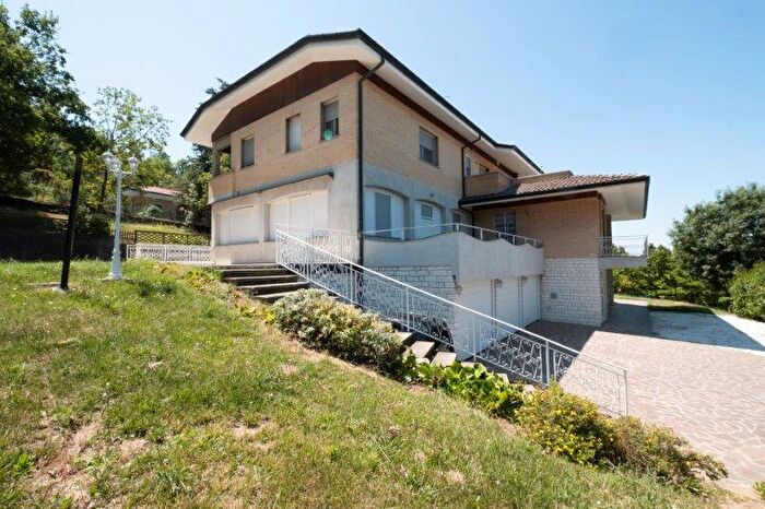 Casa con 9 locali in vendita in Via Croara, San Lazzaro Di Savena