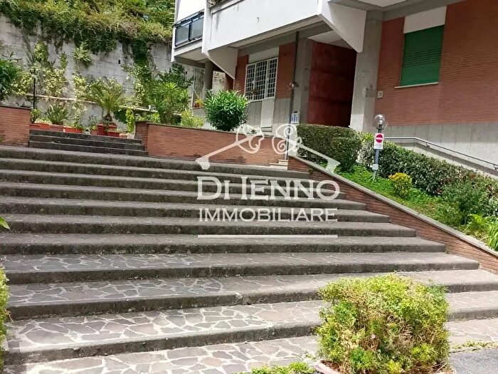 Appartamento quadrilocale in vendita in Roma