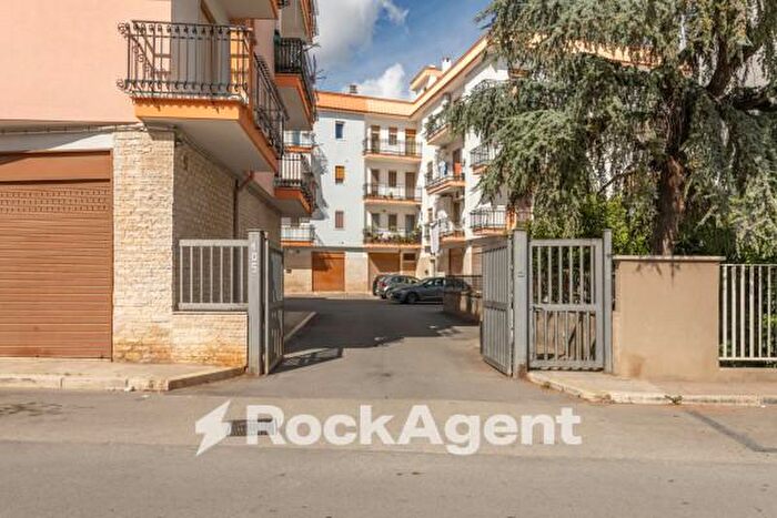 Appartamento trilocale in vendita in Via Bellini, Terlizzi