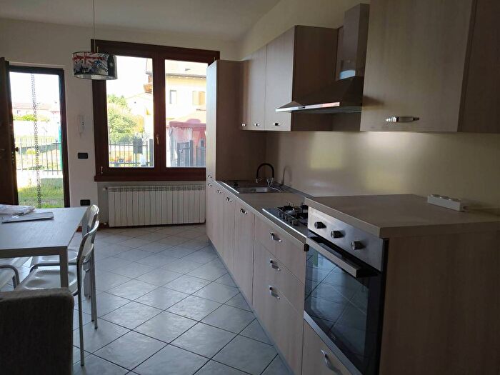 Casa quadrilocale in affitto in Sanguinetto