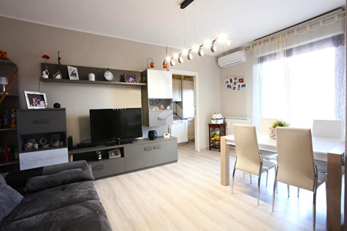 Appartamento trilocale in vendita in Via Gramsci, Calderara Di Reno