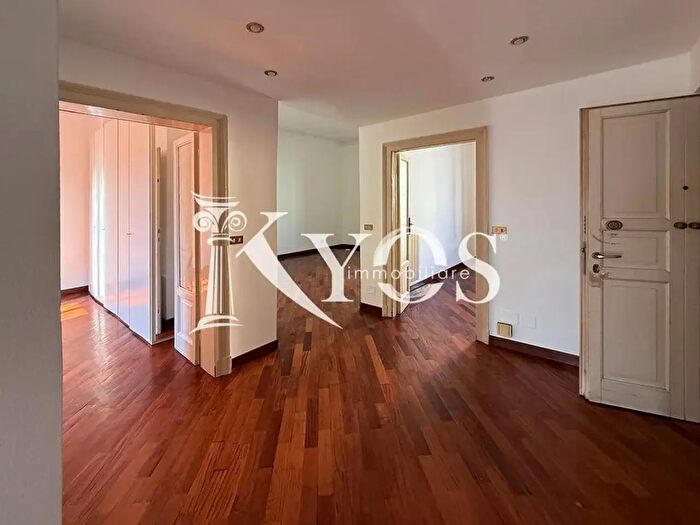 Appartamento trilocale in vendita in Via del Ruzzante, Milano