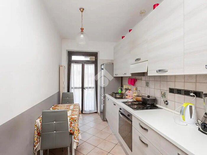 Appartamento trilocale in vendita in Via Monte Nero, Torino