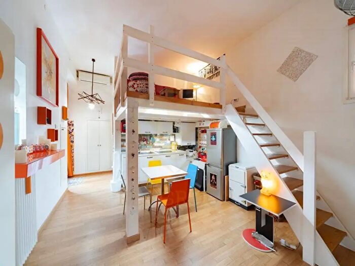 Appartamento bilocale in vendita in Via Volta, Monza