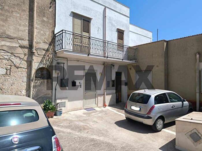 Appartamento trilocale in vendita in Centro, Valderice