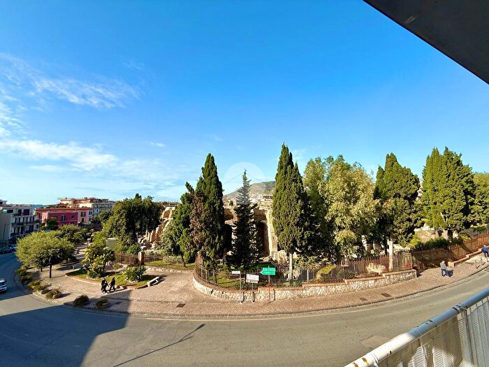 Appartamento quadrilocale in vendita in Via Solfatara, Pozzuoli