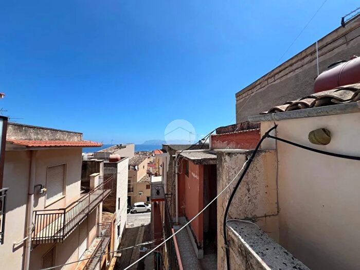 Casa con 7 locali in vendita in Via Borruso Bocina, Castellammare Del Golfo