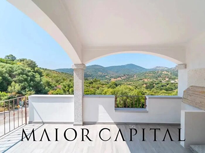 Appartamento trilocale in vendita in Budoni