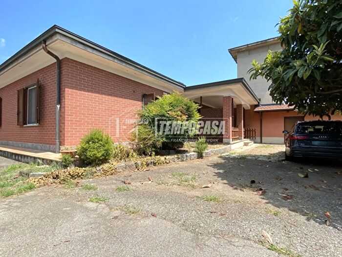 Casa con 5 locali in vendita in Via San Michele, Vigliano Biellese