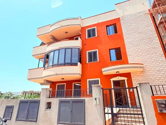 Appartamento trilocale in vendita in Via San Paolino, Milazzo