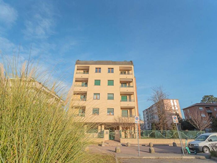 Appartamento con 5 locali in affitto in Viale Europa, Triante, Monza