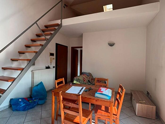 Appartamento bilocale in affitto in Via Gaetano Donizetti, Venezzano, Castello d'Argile