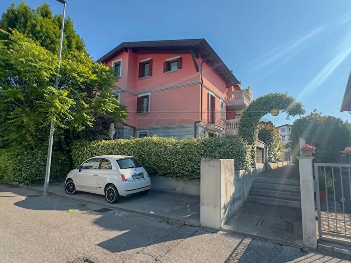 Appartamento quadrilocale in vendita in Via degli Onez, Cervignano Del Friuli