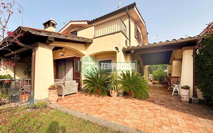 Casa con 6 locali in vendita in Via dello Sboccatore, Trevignano Romano