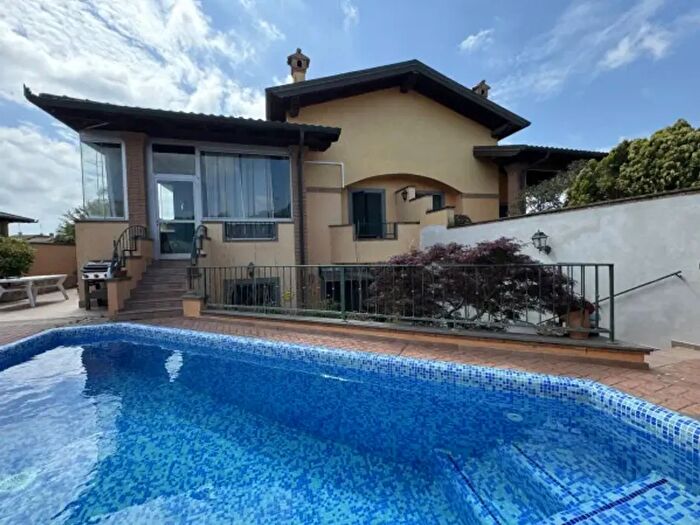 Casa con 6 locali in vendita in Via Giacomo Orefice, Roma
