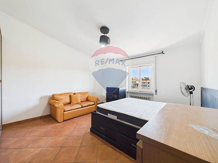 Appartamento trilocale in vendita in Via Roma, Formello