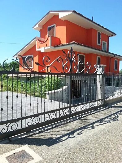 Casa con 10 locali in vendita in Via Calamandrei, Pieve A Nievole