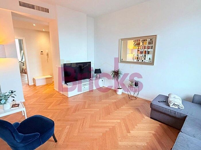 Appartamento trilocale in affitto in Via Mosè Bianchi, Monte Rosa Lotto, Milano