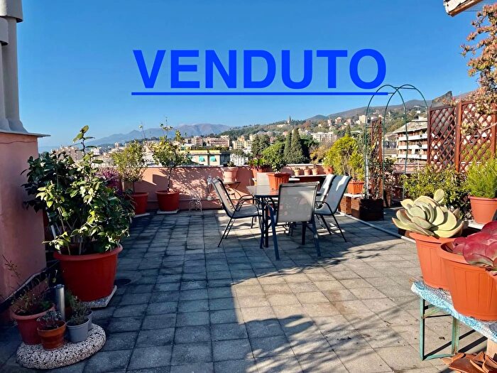 Appartamento bilocale in vendita in Via Andrea del Sarto Genova, Genova