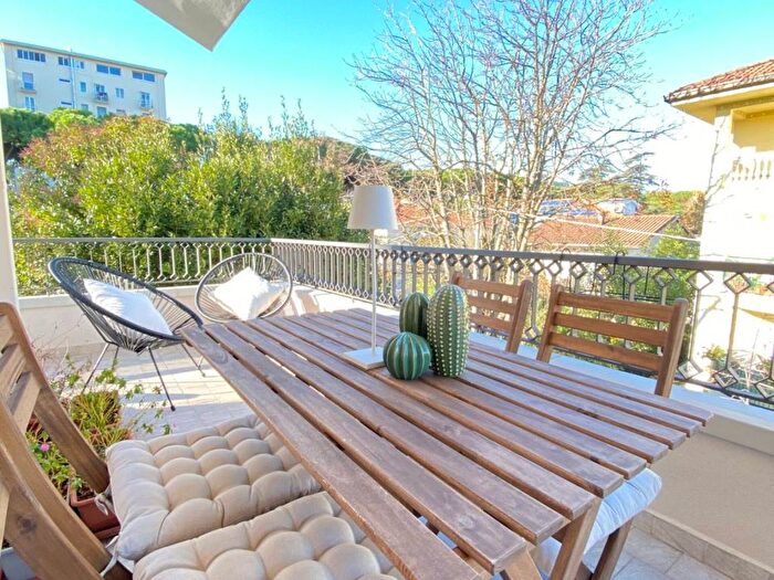 Appartamento trilocale in affitto in Paese, Riccione