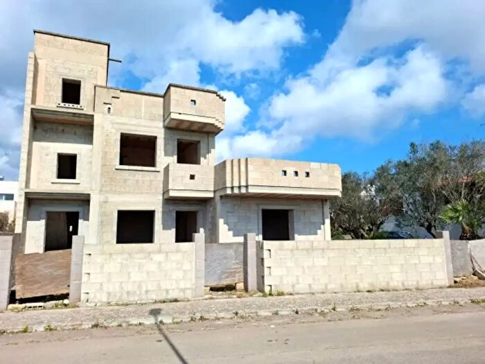 Casa con 6 locali in vendita in Via Madre Teresa di Calcutta, Castrignano Del Capo