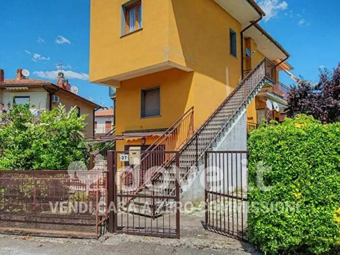 Appartamento bilocale in vendita in Via Isola Martana, Bolsena