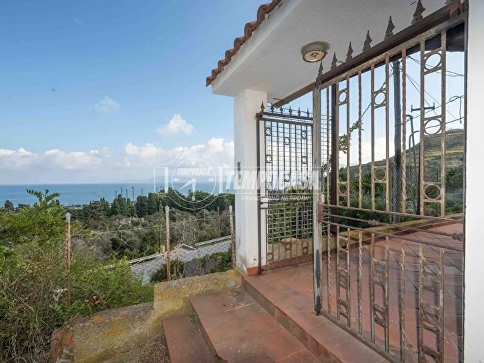 Casa trilocale in vendita in Strada Statale Dir Tono, Messina