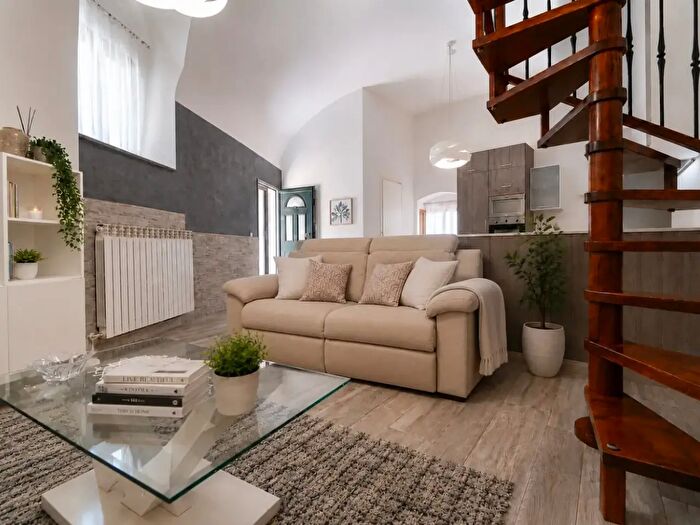 Casa quadrilocale in vendita in Via Bertini, Castelfiorentino