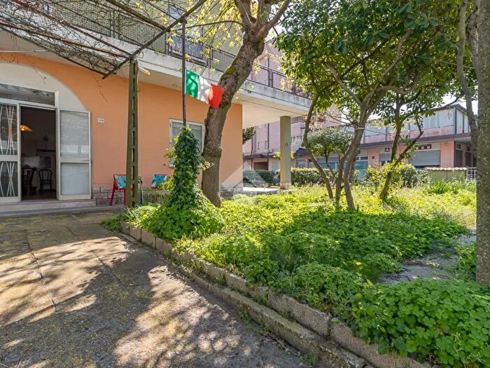 Appartamento quadrilocale in vendita in Viale Romagna, Ravenna