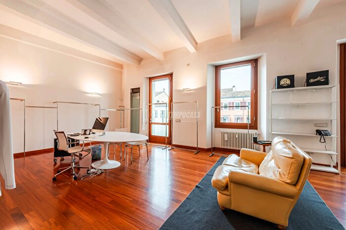 Appartamento con 5 locali in vendita in Padova