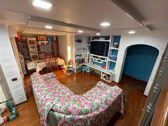 Appartamento con 6 locali in vendita in Via Palmiro Togliatti, Tortona