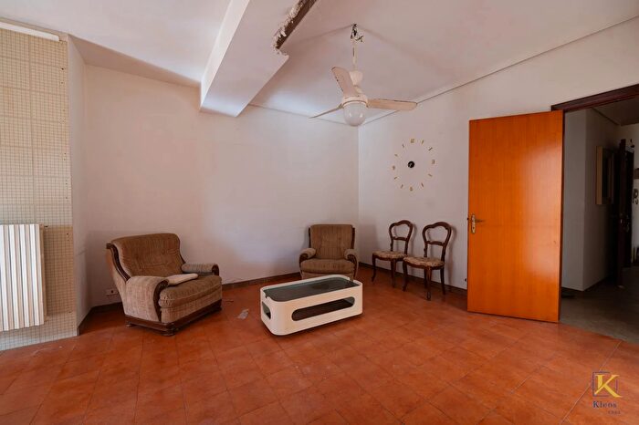 Appartamento con 7 locali in vendita in Via Giambattista Odierna, Ragusa