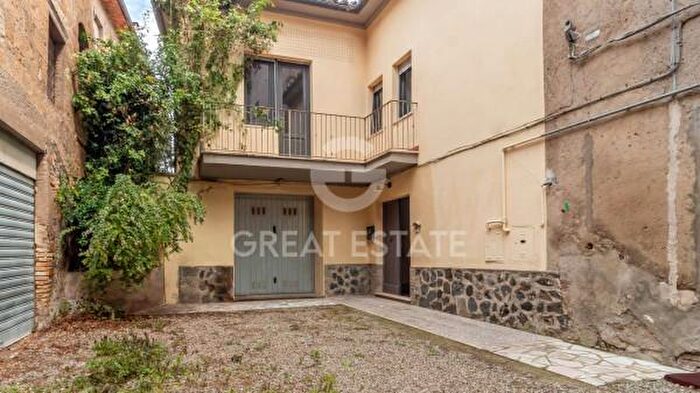 Appartamento con 6 locali in vendita in Piazza SantAngelo, Orvieto