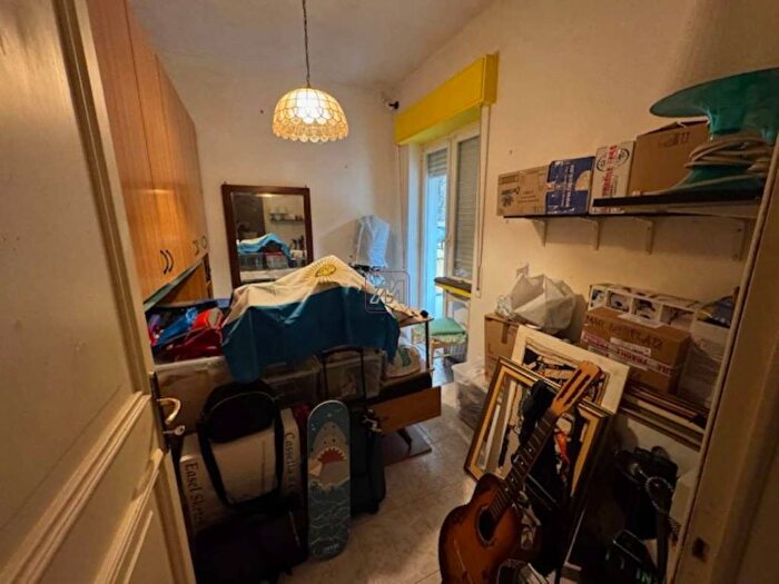 Appartamento trilocale in affitto in via Villini Negrone, Pra, Genova