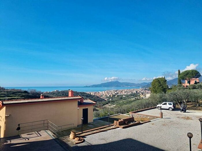 Appartamento bilocale in affitto in Salita San Bernardo, Lavagna