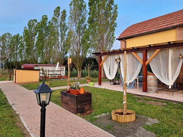 Casa quadrilocale in vendita in Campiglia Marittima